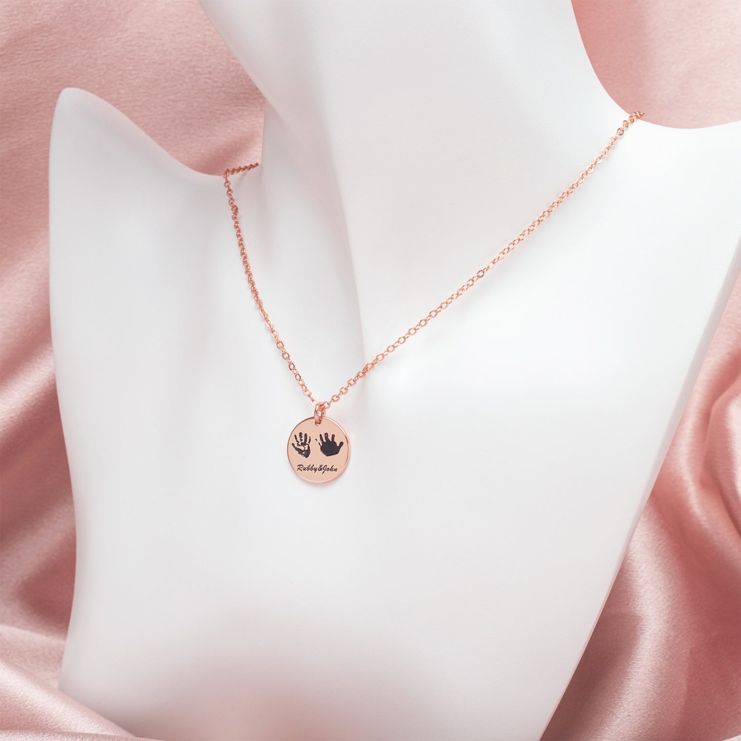 Collier personnalisé empreintes mains avec prénom